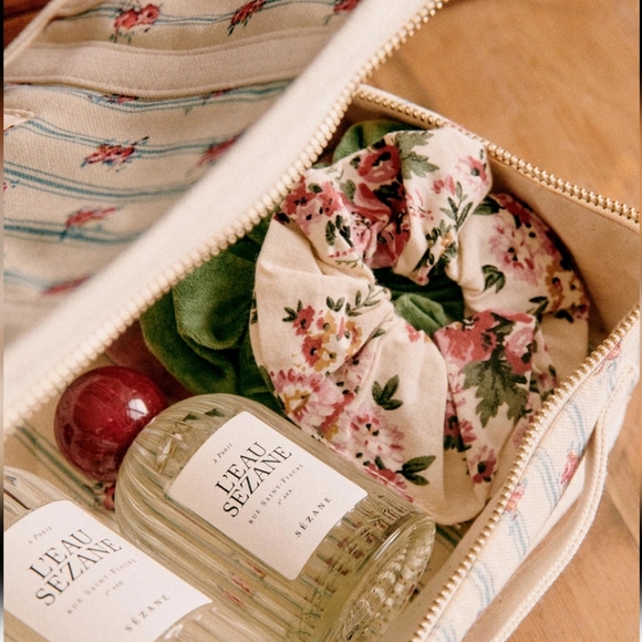 Sezane Floral 100% Cotton Mini Travel Bag - Picture 4 of 11